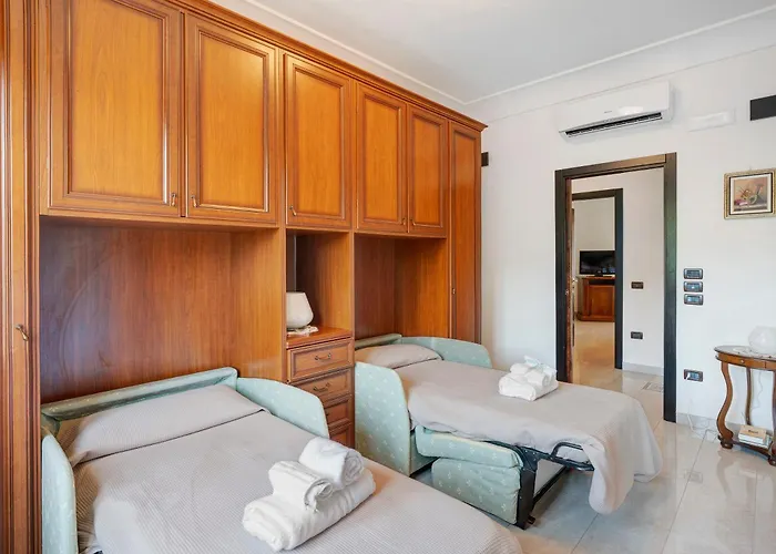 And Center House * Sorrent