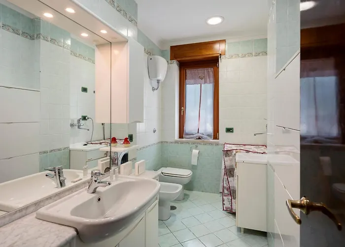 And Center House * Sorrent