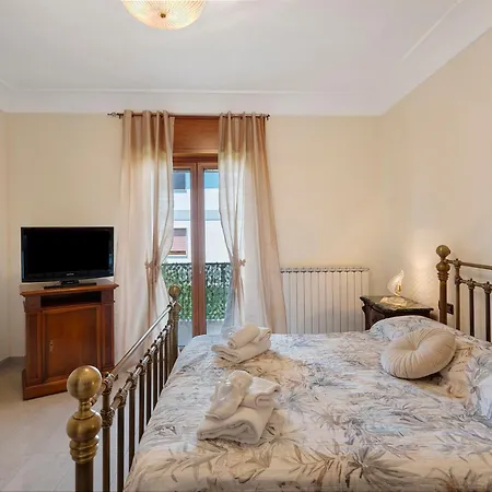 And Center House בית נופש *