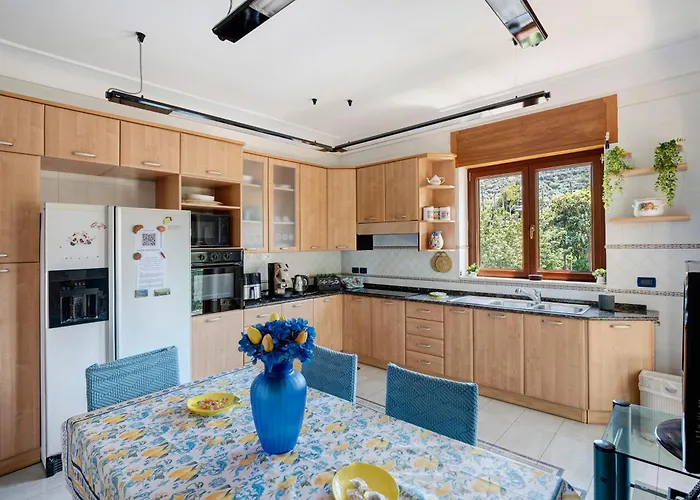 And Center House Sorrento