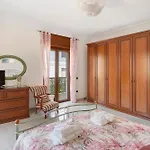 Holiday home And Center House *