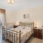 And Center House Holiday home *