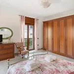 Holiday home And Center House *