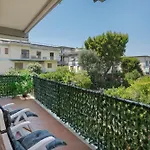 Holiday home And Center House *