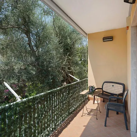 And Center House * Sorrento