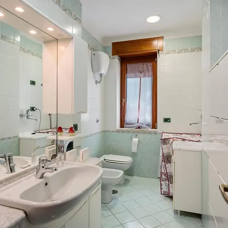 And Center House * Sorrento