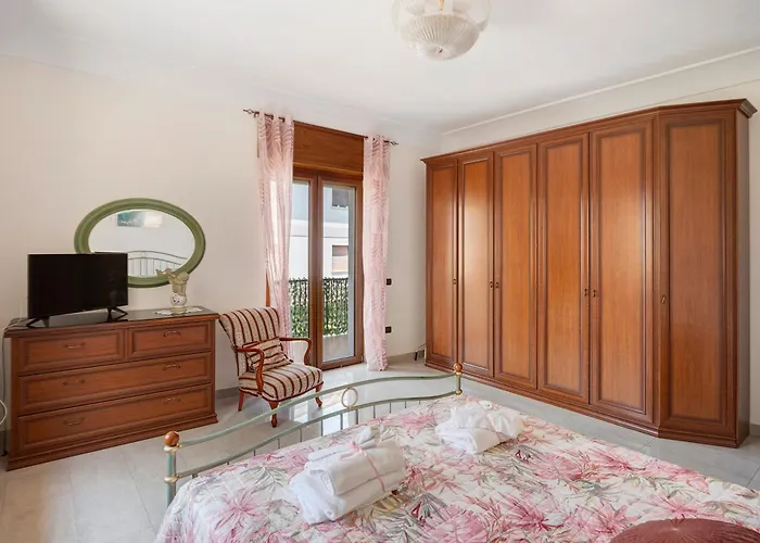 بيت للعطل And Center House *